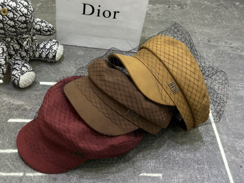 CHRISTIAN DIOR